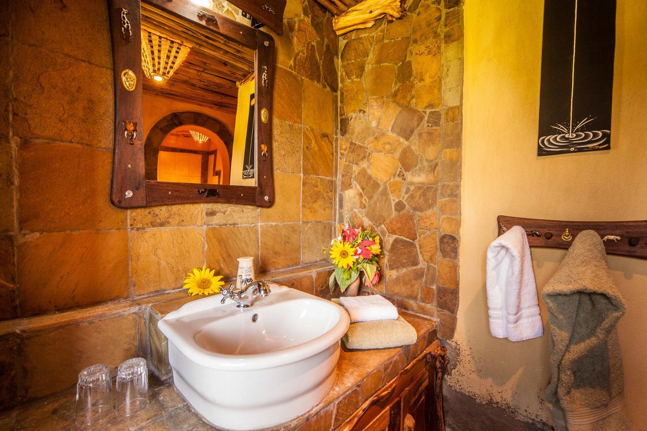 Rhino Watch Safarilodge Mweiga Номер фото