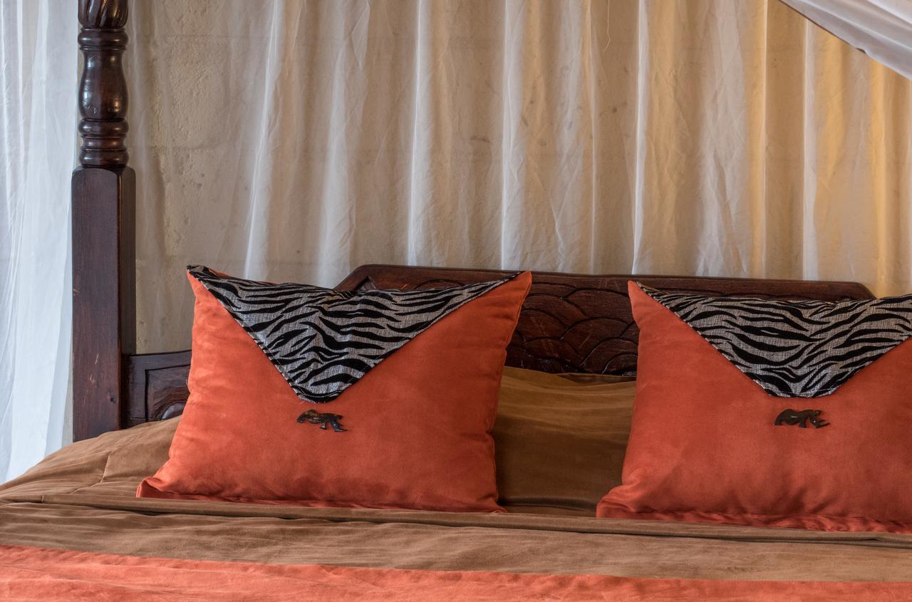 Rhino Watch Safarilodge Mweiga Экстерьер фото